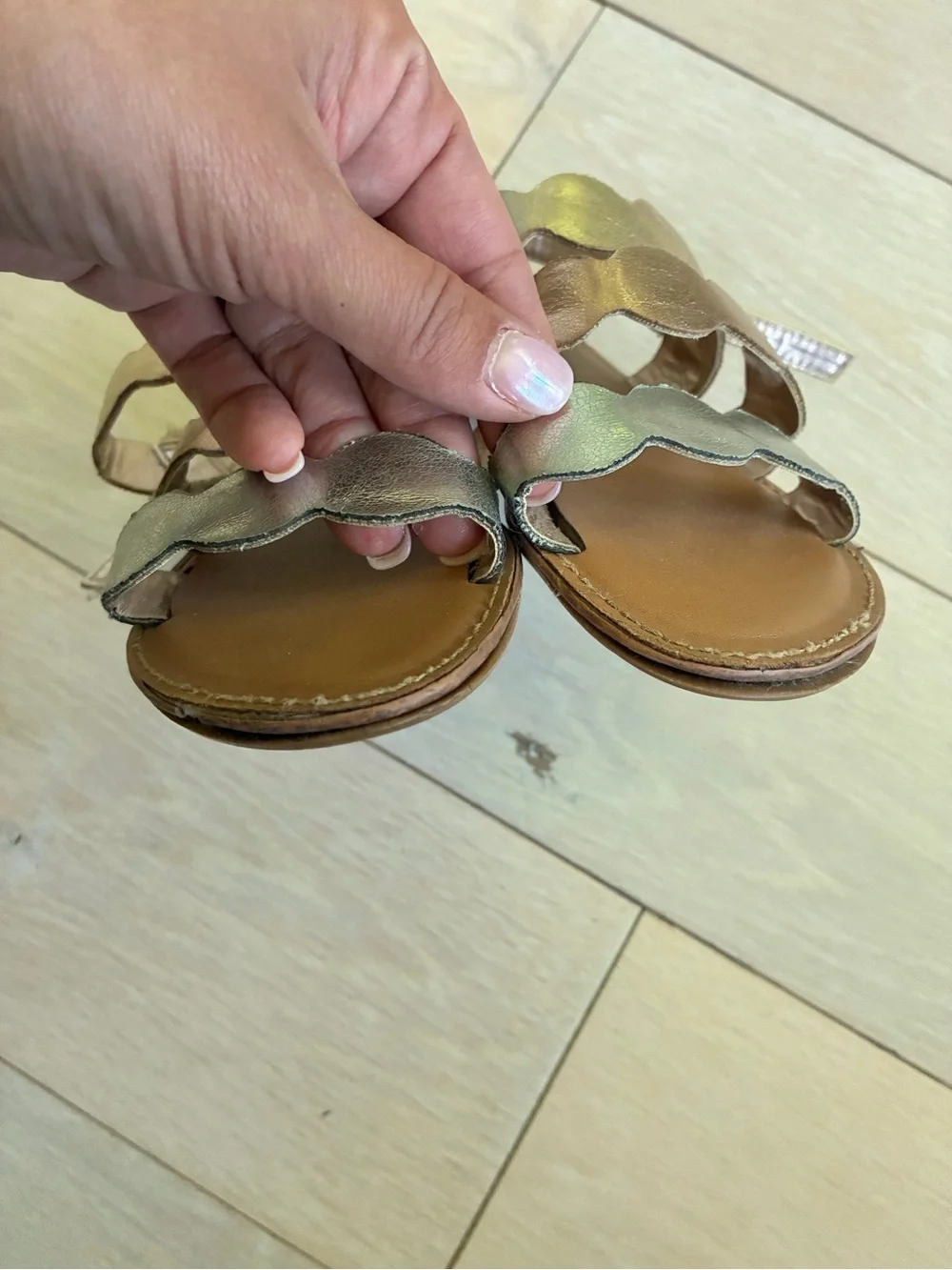 GAP Kids Metallic Scalloped Strap Sandals - Gold/Rose Gold/Silver GUC Size 12